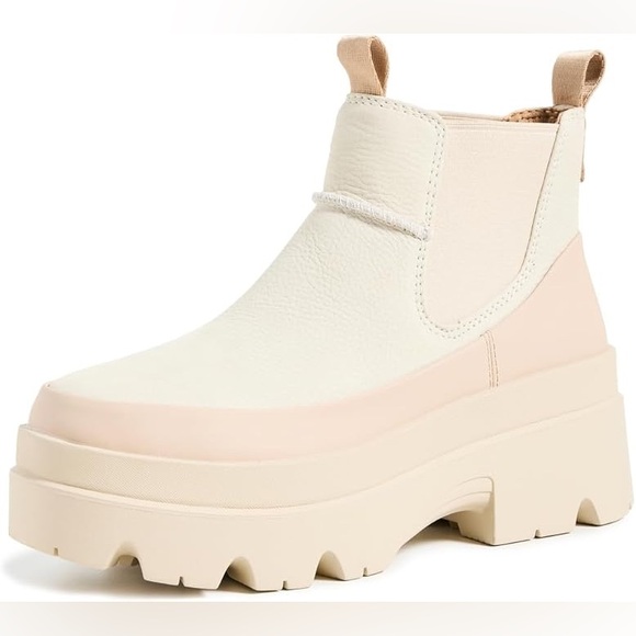 UGG Shoes - UGG Women's Brisbane Chelsea Boot